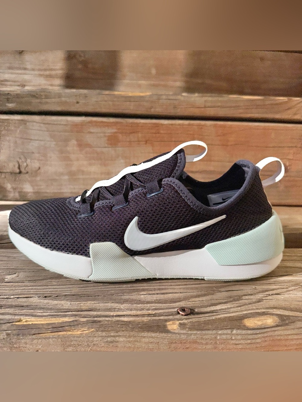 Title: Nike Ashin Modern Grey & Mint Sneakers Women’s 7.5